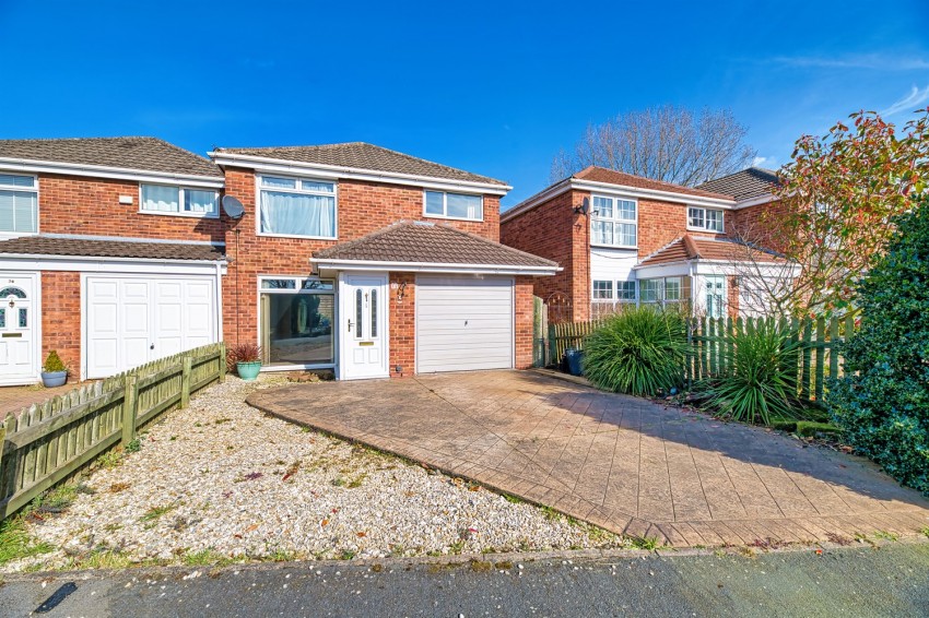 Images for Farmdale Drive, Elton, Chester