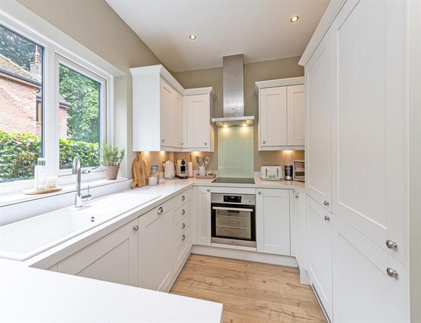 Images for Vicarage Lane, Helsby, Frodsham