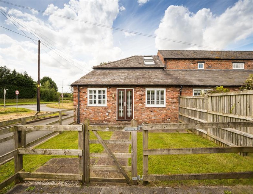 Images for Hapsford Hall Barns, Moor Lane, Hapsford, Frodsham